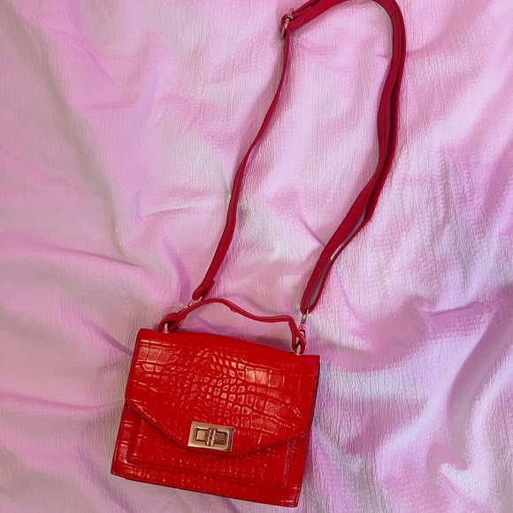 Red Croc Cross Body Bag - Picture 5 of 5